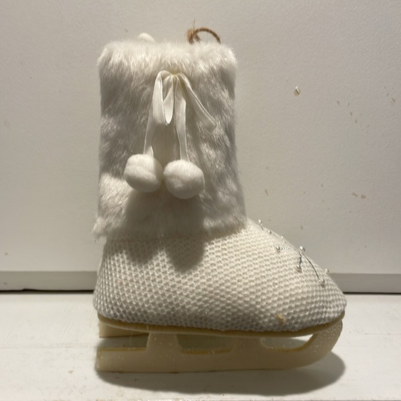 ⛸️Contemporary White And Silver Plush Ice Skates Ornament - Picture 4 of 8